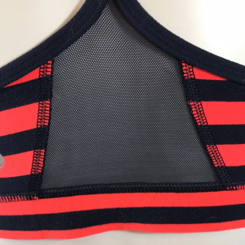 💙 Lululemon Flow Y Stripes Sports Bra